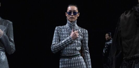 Paris Fashion Week Tickets Cost 2026.Paris Fashion Week Tickets and Open-to-the-Public Shows