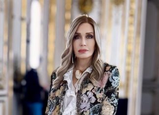 Tobi Rubinstein Honored with the Fashion Icon Award at Paris Fashion Week SS26