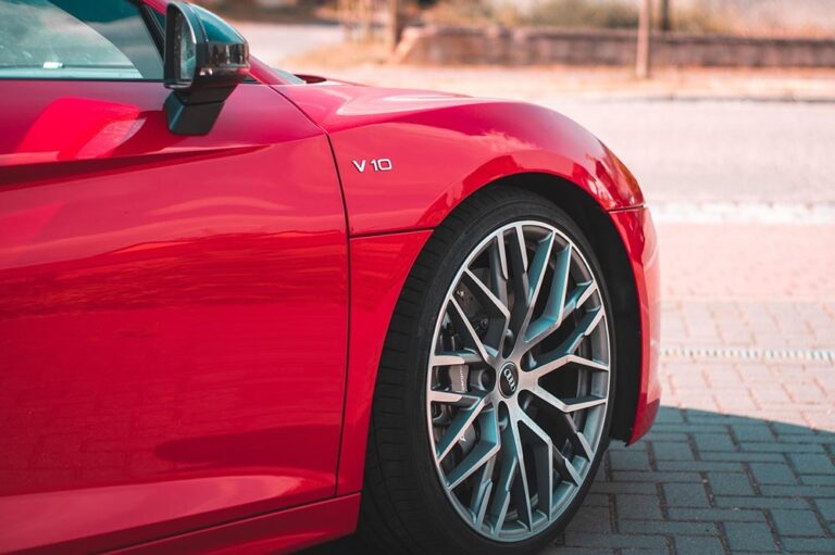 Experience Miami in Style: The Ultimate Guide to Luxury Car Rentals