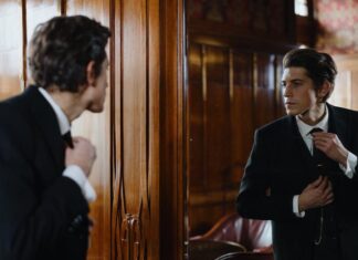 Fashion-Forward Poker Night Outfit Ideas For At-Home And Online Games