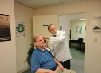 How to Style Hearing Aids with Your Outfit for Elegant Events