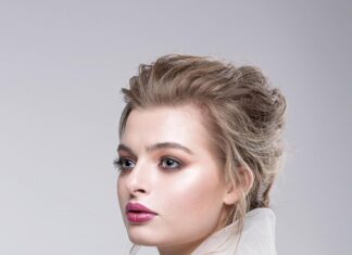 Young Fashion Models and the Power of Social Media