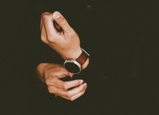 How the NATO Watch Strap Became a Fashion Statement Beyond Military Use