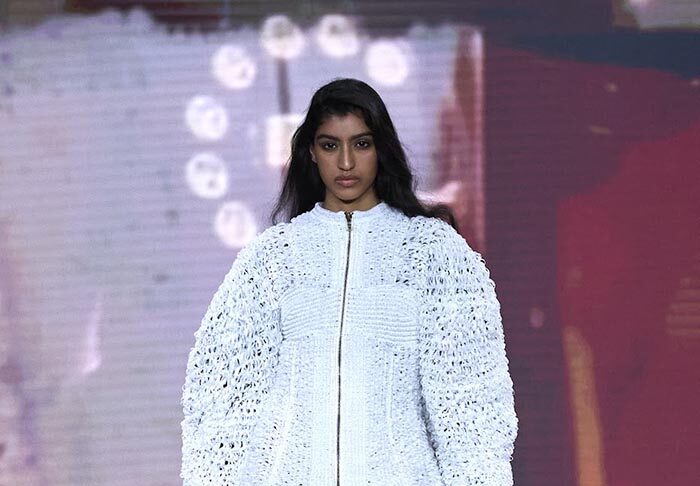 MIN-JI KIN (South KoreaUK) (1)