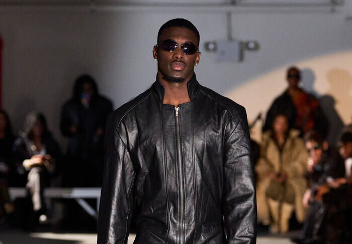 Public Servce F26 040