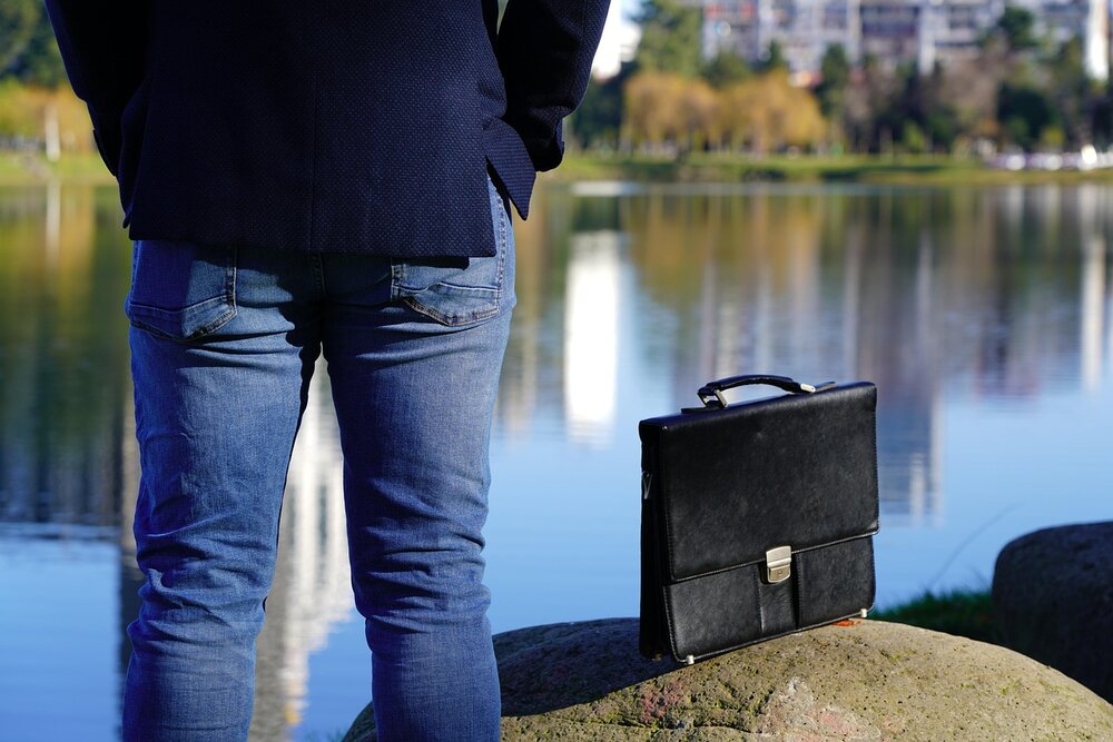 Travel Backpacks vs Leather Briefcases: Which One Actually Suits Your Lifestyle?