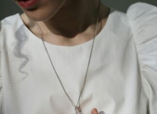 How to Use Symbolism and Meaning to Market Jewelry More Effectively