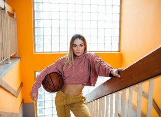 Look Chic While Staying Active and Sporty With These Tips