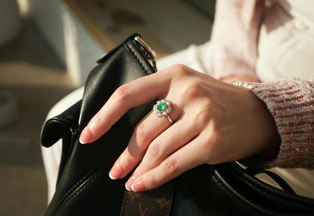 Elegance Inspired by Nature: Picking the Best Moss Agate Engagement Ring