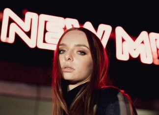 How Custom Neon Signs Improve Fashion Event Photography and Branding
