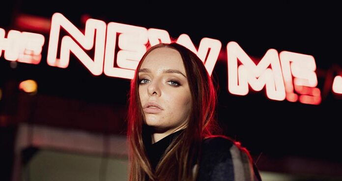 How Custom Neon Signs Improve Fashion Event Photography and Branding