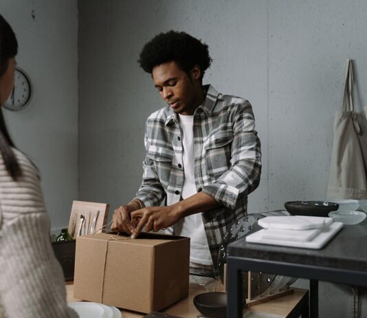 Top Custom Packaging Solutions for Clothing Brands: 5 Budget-Friendly Providers