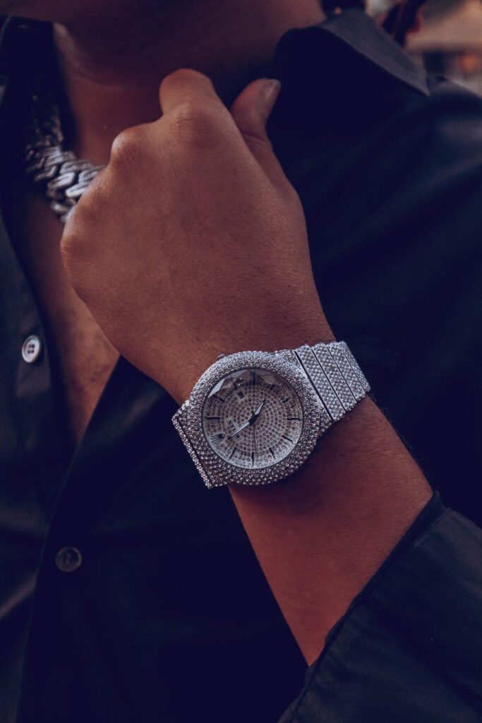 Why Men's Moissanite Watches Are Trending Worldwide