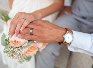 5 Mistakes Couples Make When Buying Wedding Bands (And How To Avoid Them)