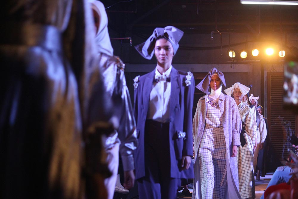 Backstage Wellness: How Top Models Relax Post-Show
