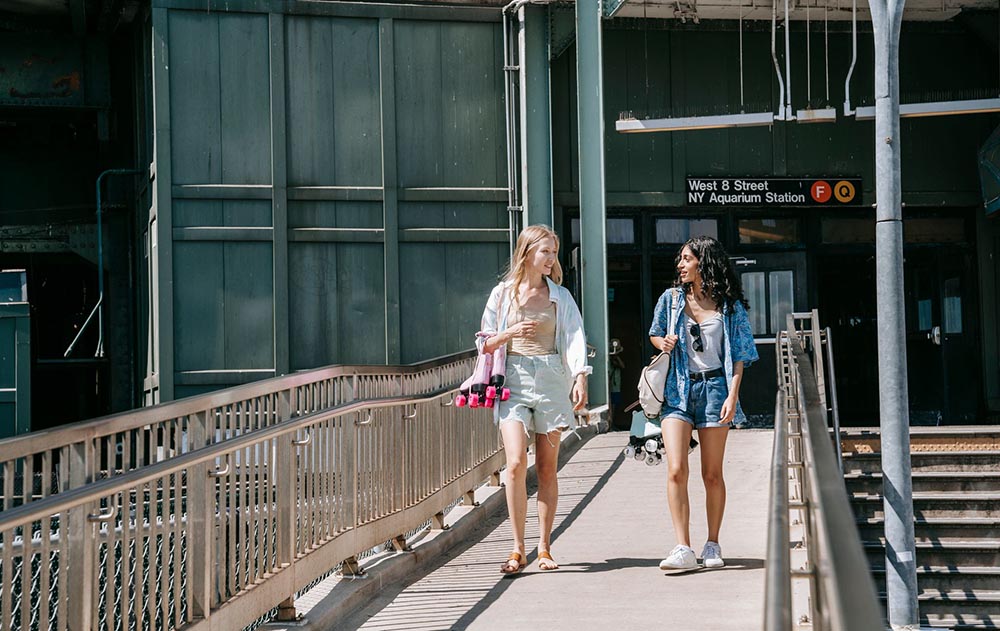 How Queens Street Style Changes When Cars Take a Back Seat