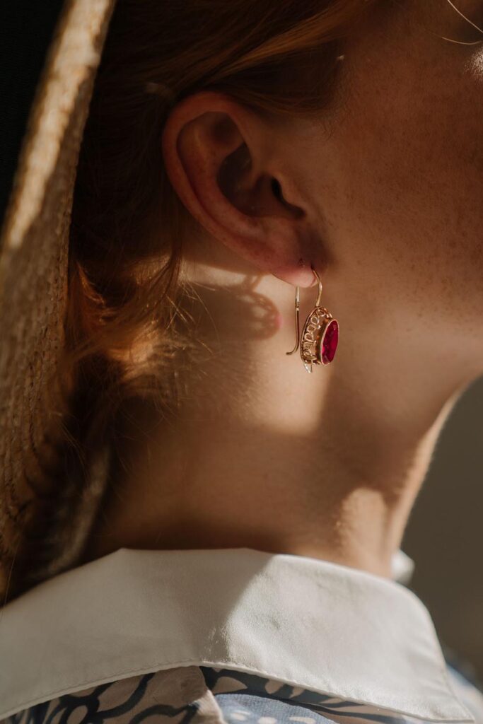 How to Authenticate Pre-Owned Designer Jewelry Before You Buy