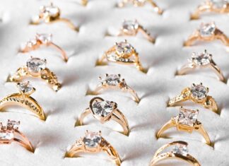 How to Choose an Engagement Ring That Still Feels Like You in Five Years