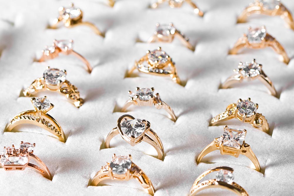 How to Choose an Engagement Ring That Still Feels Like You in Five Years