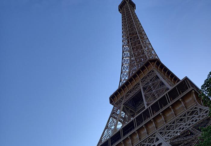 La_tour_Eiffel_sous_le_soleil copy