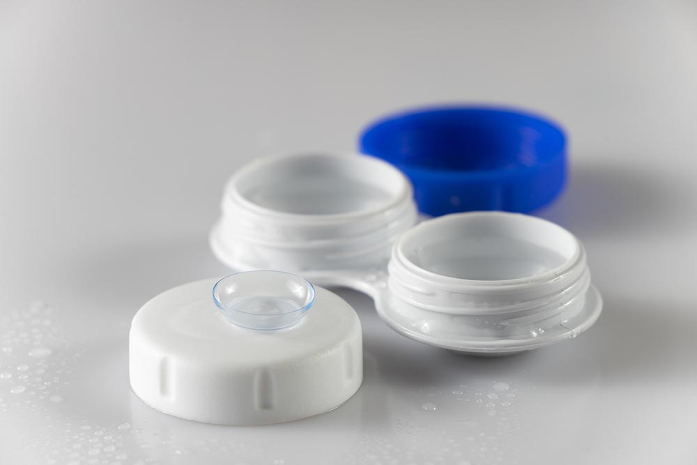 Monthly Contact Lenses: Benefits, Care Tips and Where to Buy Them Online