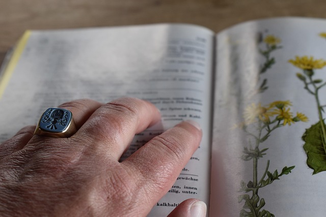 Why Family Crest Rings Are Timeless Heirlooms That Preserve Your Family Legacy