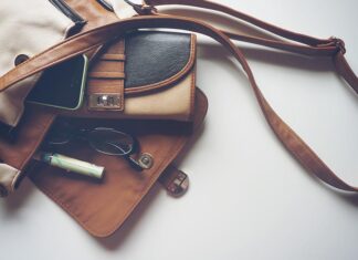 Before You Approve a Custom Handbag Sample: A Production Checklist for Fashion Brands