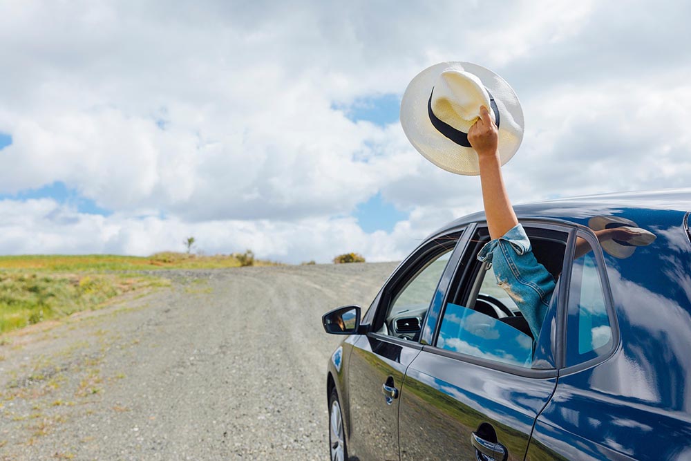How to Dress for Summer Travel: Comfortable, Chic Outfits for Every Trip