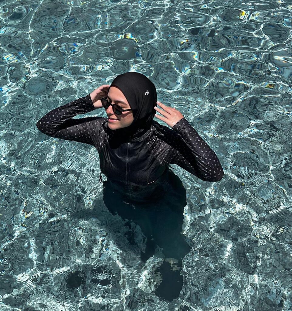 Modest swimwear increases confidence at the beach with secure coverage, lightweight fabrics, sun protection, and designs made for comfort and movement.