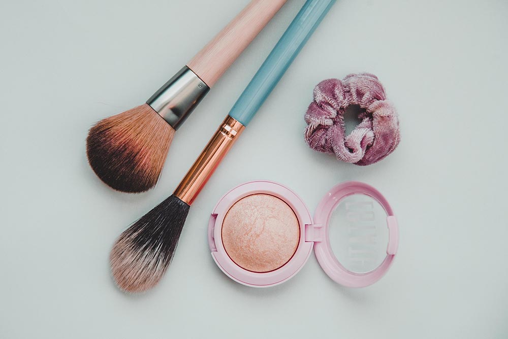 Fashion and Skincare Tips for a Fresh Look All Day